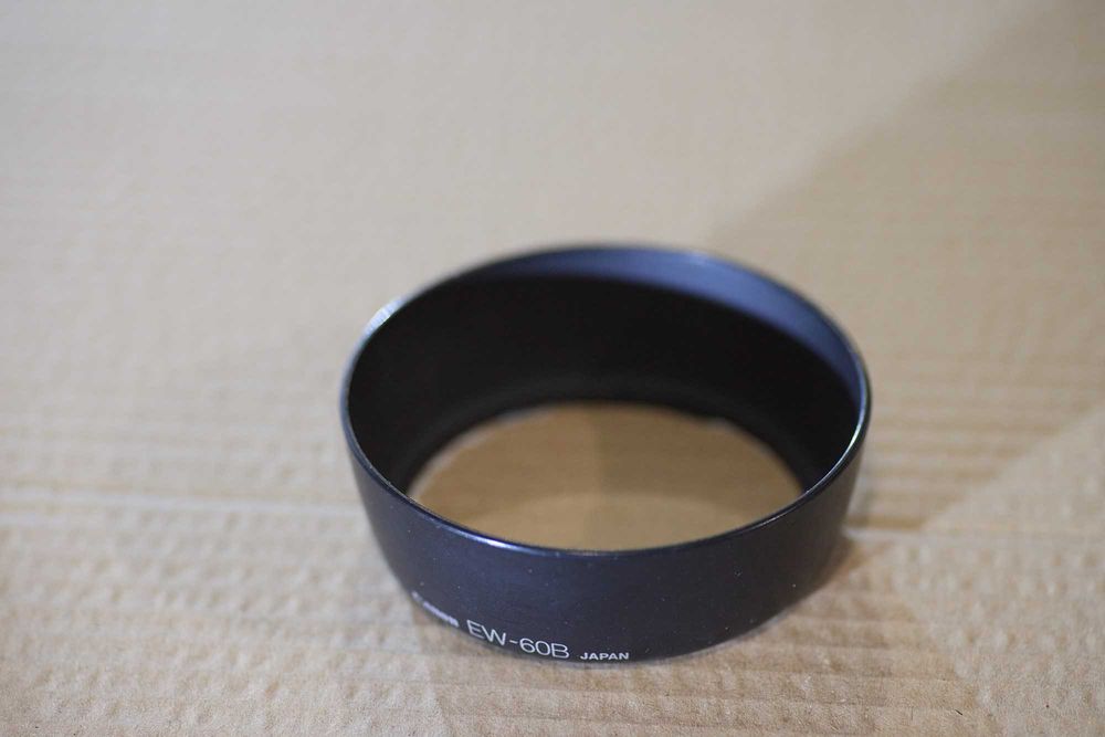 Oryginalna osłona przeciwsłoneczna Canon EW-60C | Made in Japan
