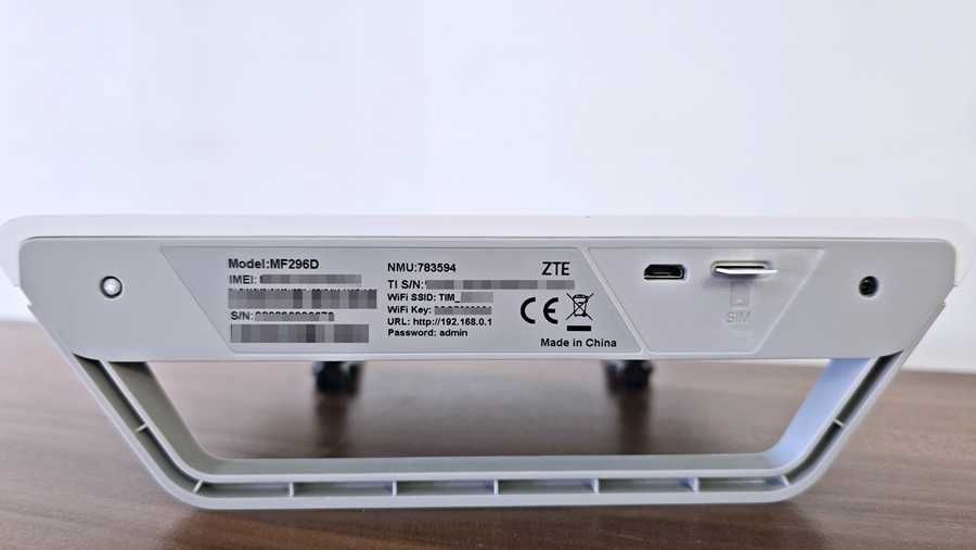 Router 4G+ ZTE MF296D - Internet até 300mbps (Cartão SIM) - Livre