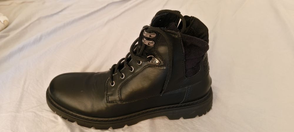 Демисезонні чоловічі черевики