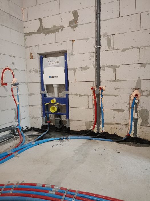 Сантехнік. Сантехнічні послуги. Будівництво ремонт.