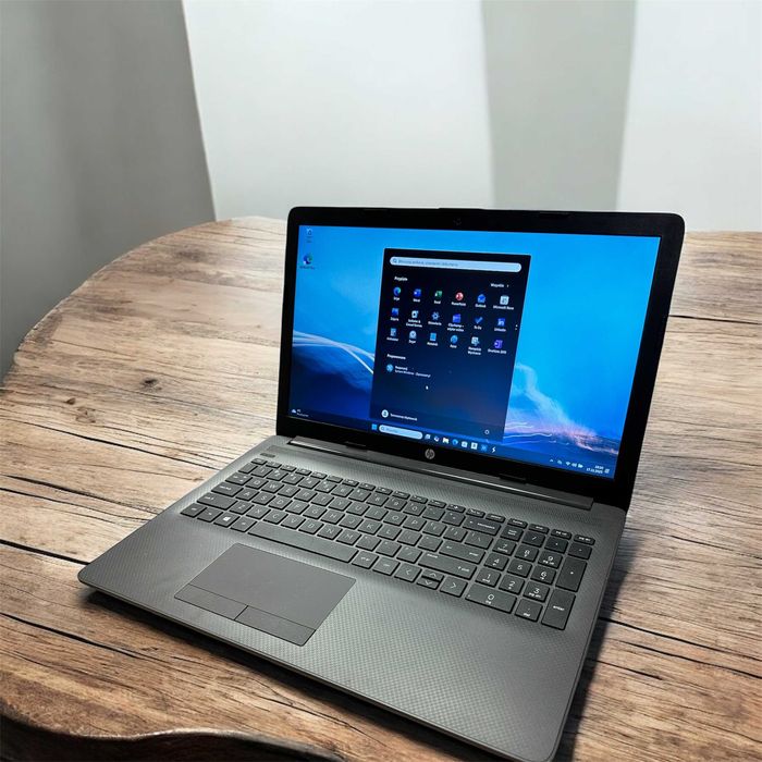 Laptop HP 255-G7 15" AMD Ryzen3 2,6 Ghz 8GB DVD-R Win11 stan idealny