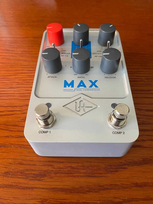 Universal Audio UAFX MAX — Preamp & Dual Compressor