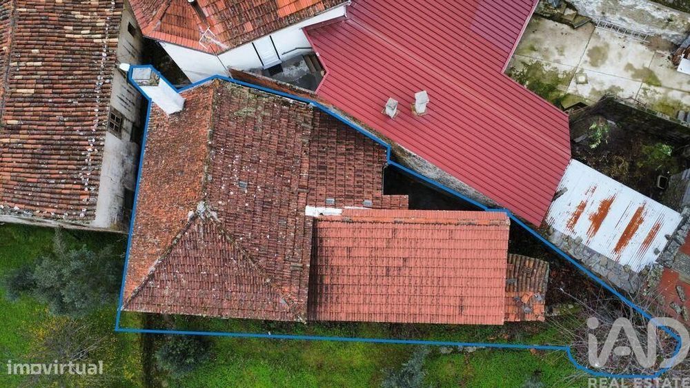 Casa / Villa T4 em Sobral de 106,5 m2