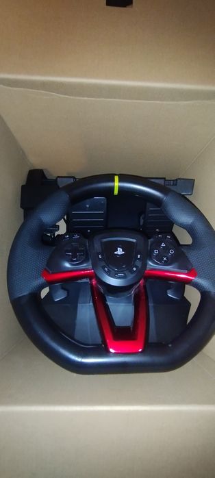 Vendo volante com pedais para PS5, PS4 e PC
