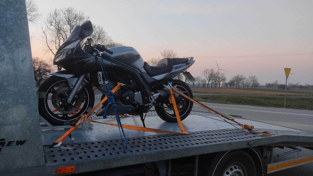 Laweta auto holowanie motocykle autolaweta pomoc drogowa transport