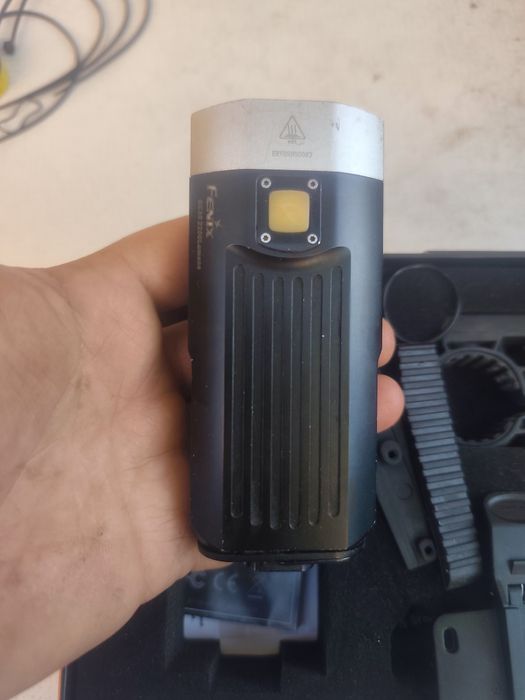 Продам Fenix bc30v2