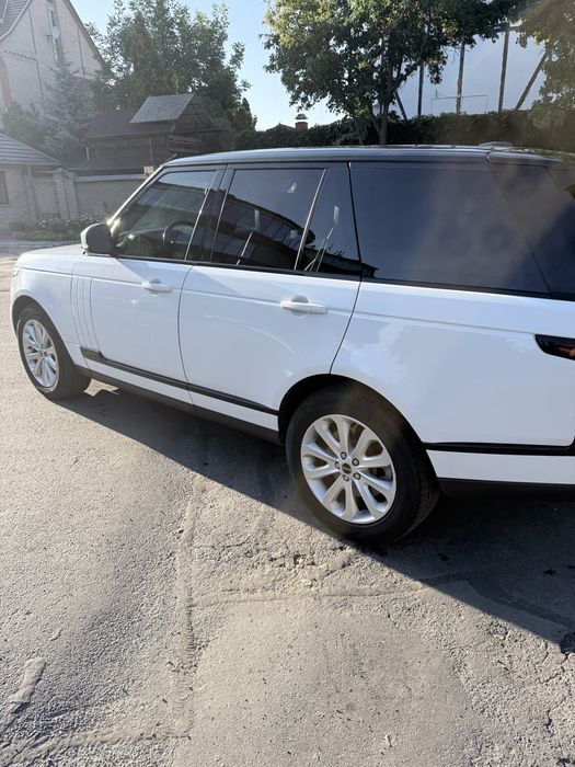 Продам Land Rover Range Rover 2015