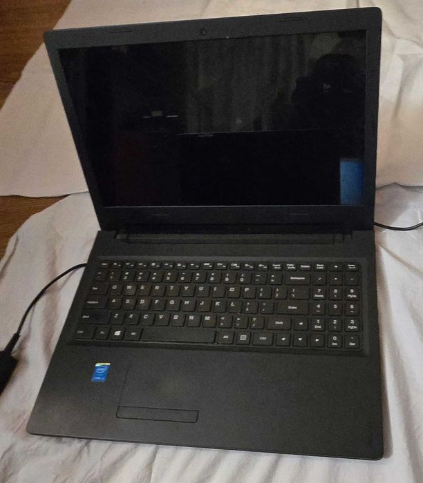 Zestaw 8 laptopów