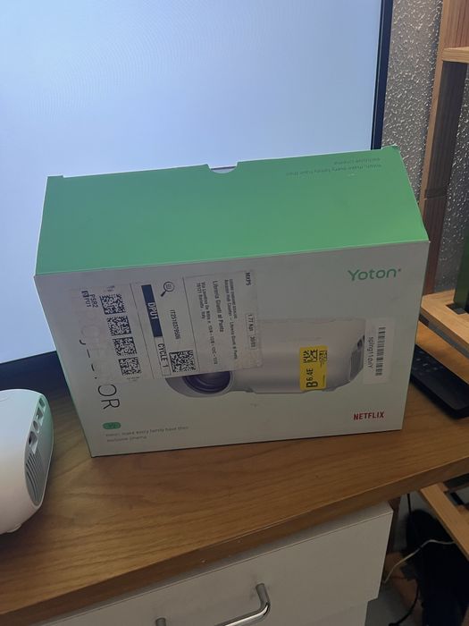 Projetor portatil com beg para transporte yoton