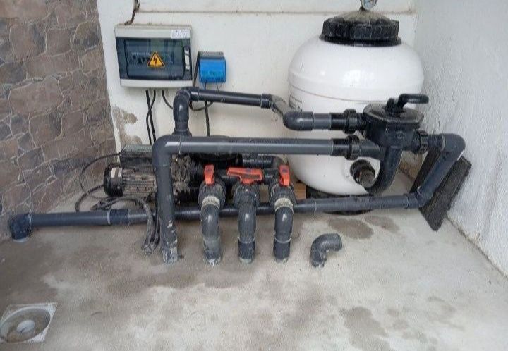 Limpezas de piscina e casa de máquinas a partir