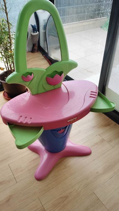 Mesa de maquilhagem menina