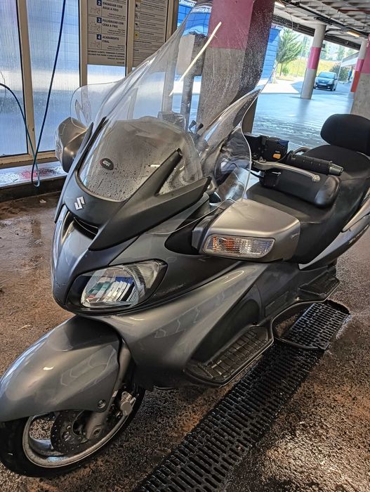 Suzuki Burgman 650cc executive