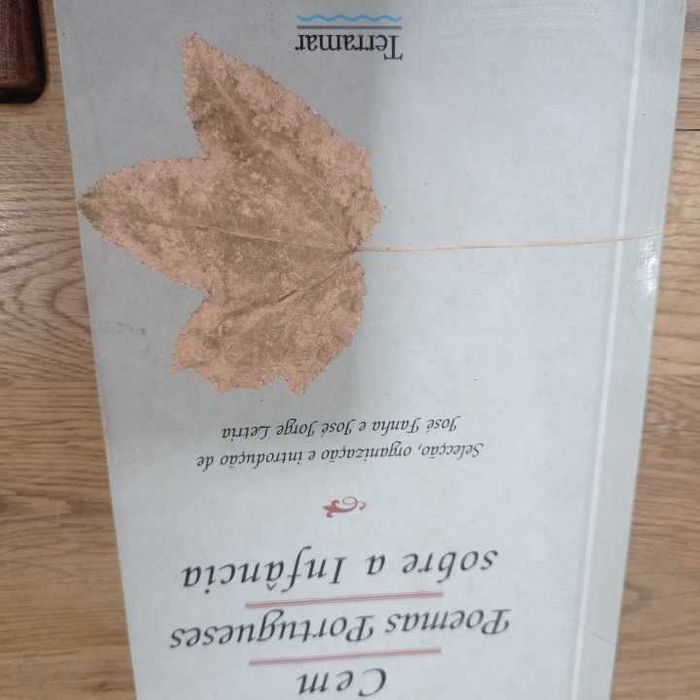 vendo livro cem poemas portugueses sobre a infancia