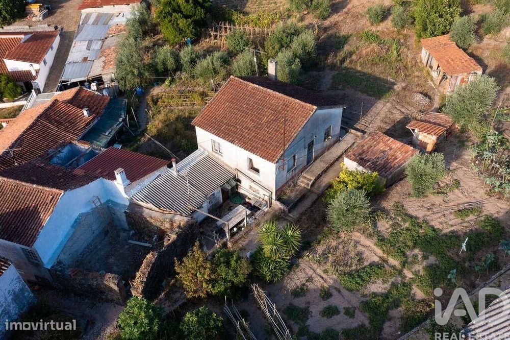 Andar de moradia T2 em Lousã e Vilarinho de 60 m2