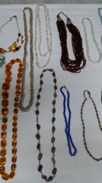 Colares e fios para senhora