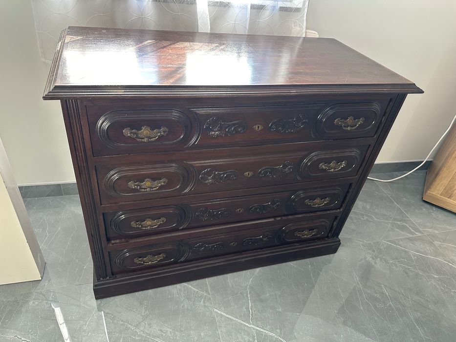 Comoda madeira castanho