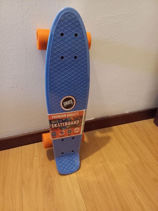 Vendo Skaite Novo embalado de criança