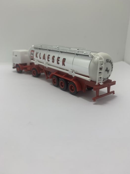 Volvo da Herpa escala 1/87