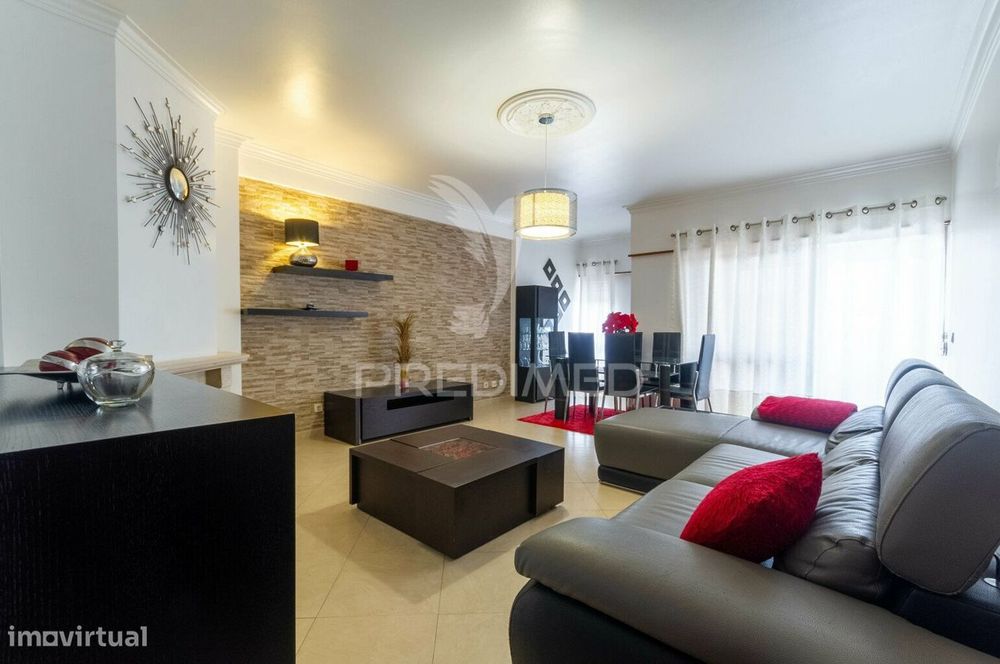 Apartamento T3 com excelente localização, Massamá