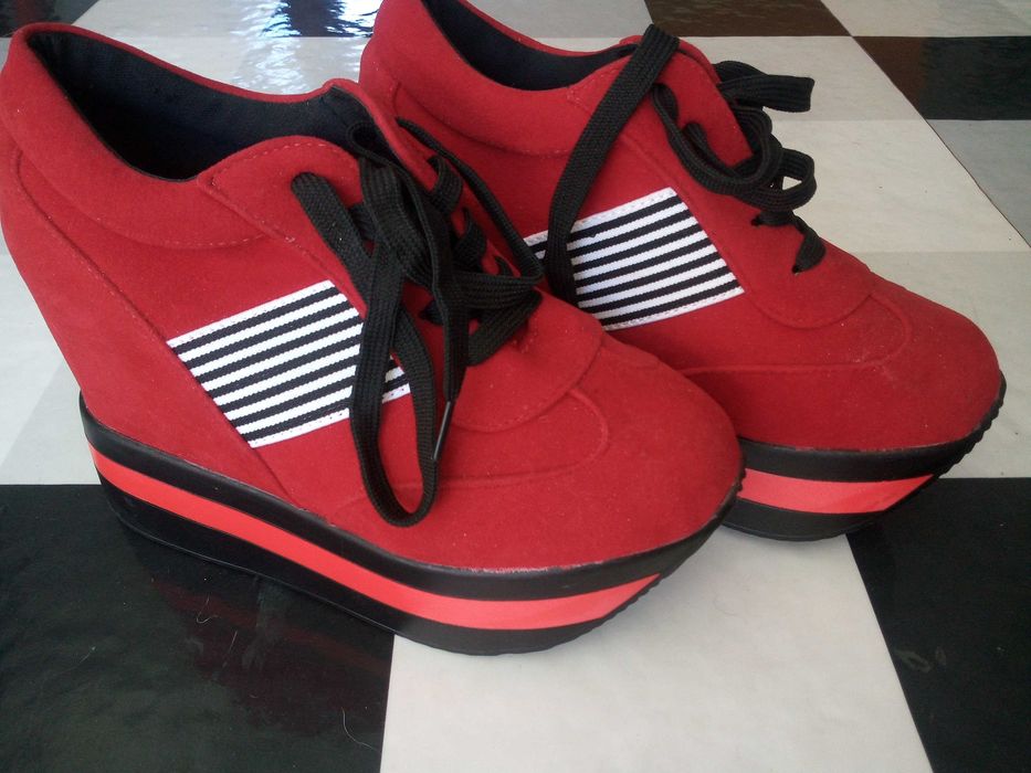 Sapatos plataforma