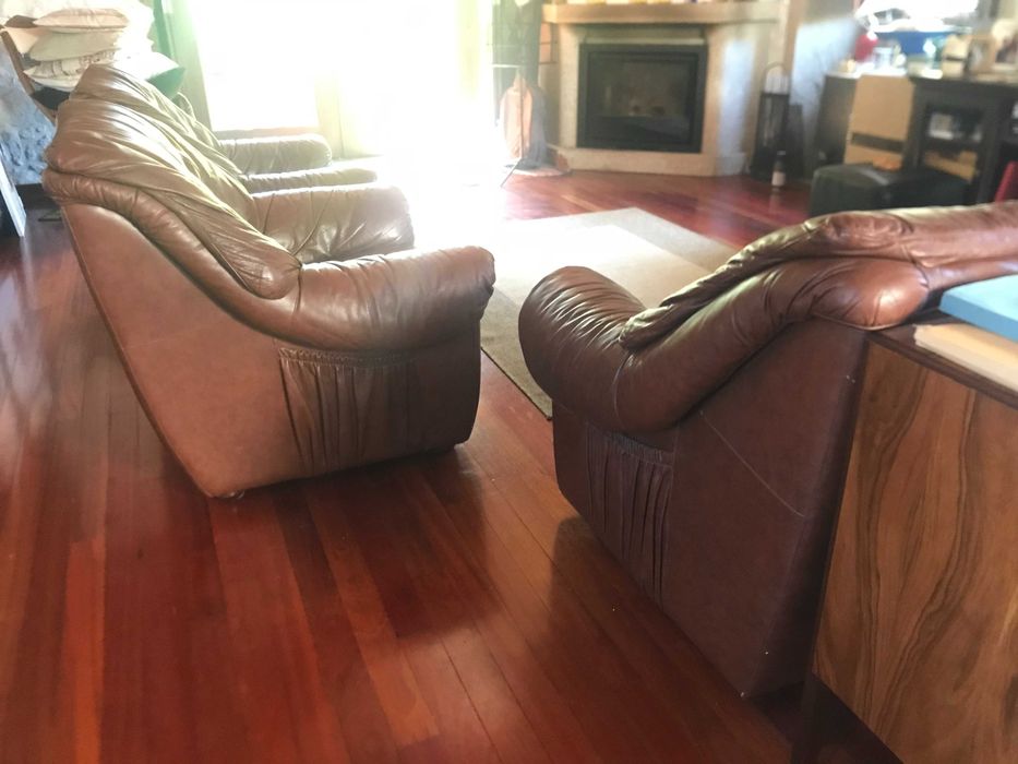 Conjunto de sofás - 2 individuais e 1 sofá-cama