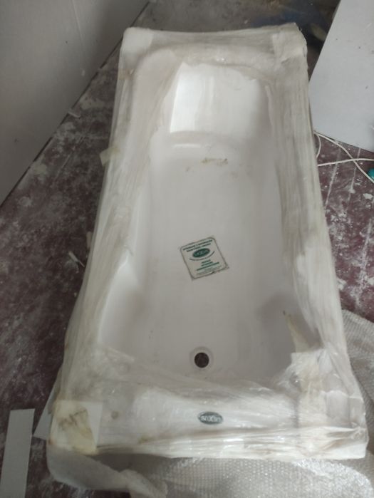 Продам ванну акрилову 150*70, нова