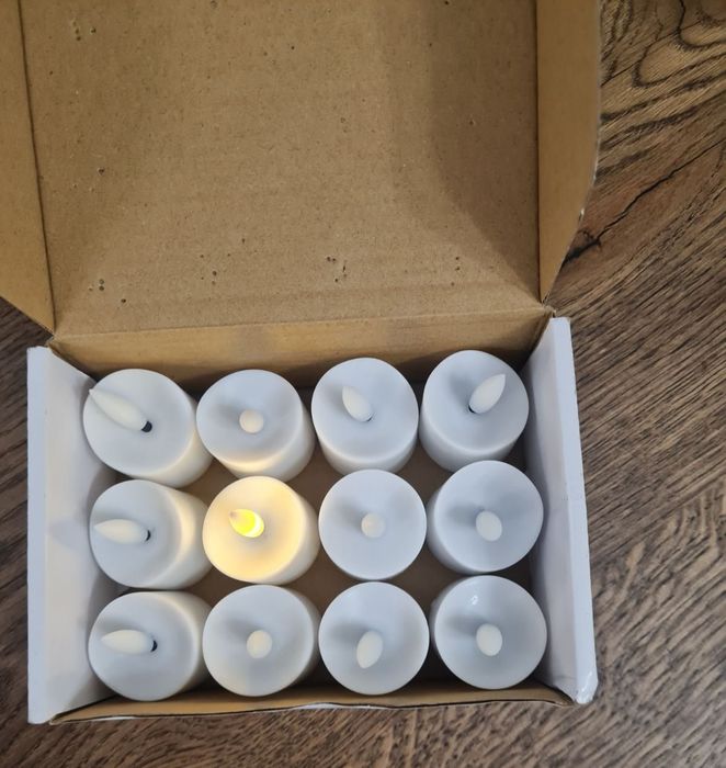 Świeczki LED ciepłe światło – zestaw 12 szt.