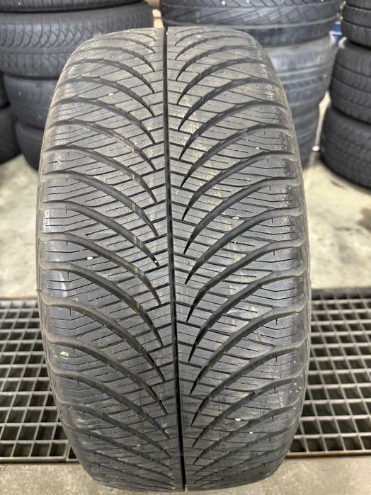 1x Opona 225/50R17 98V GOODYEAR VECTOR 4SEASONS 8,26mm 20r