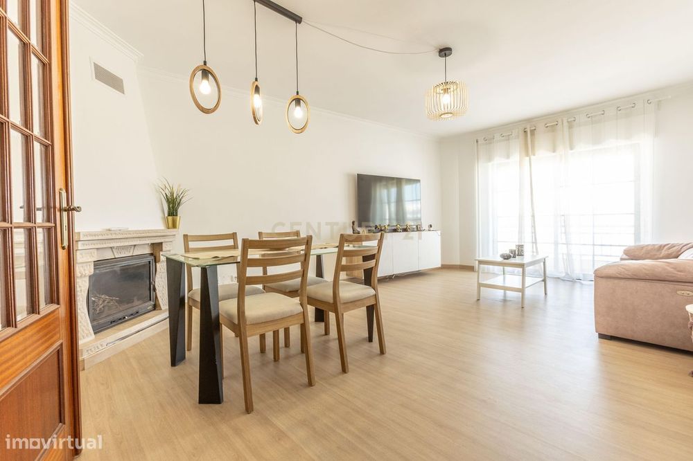 Apartamento T3 na Estrada de Quelfes, Quelfes