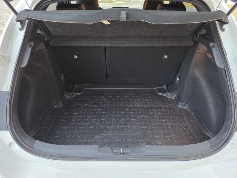 Corolla 1.8HSD Confort Pack Sport NACIONAL