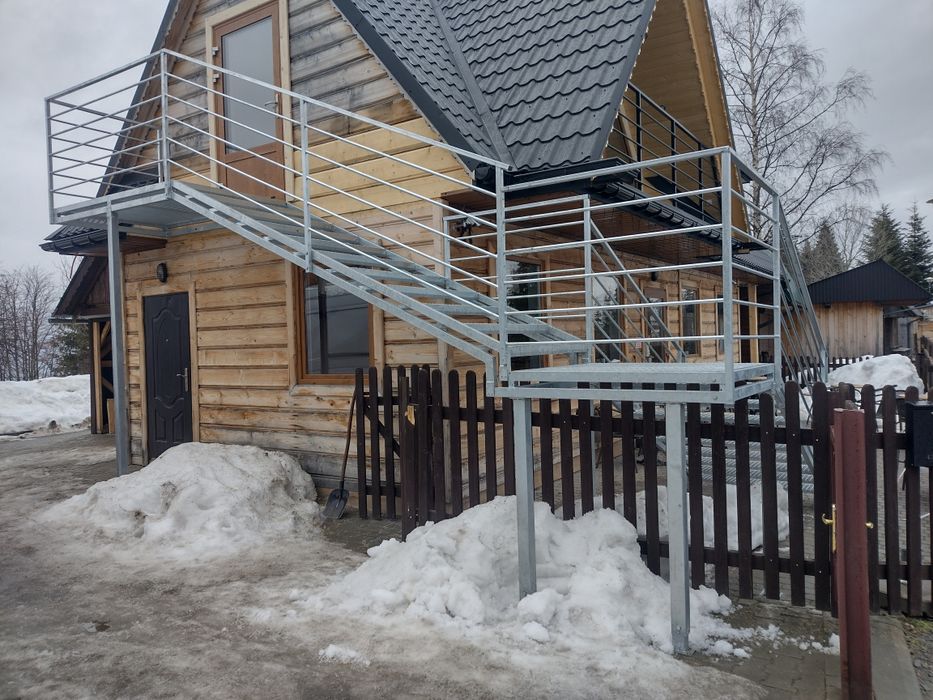 Schody stalowe zewnetrzne