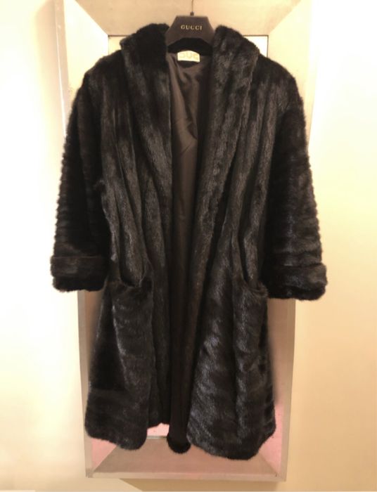 Casaco de vison ‘BLACKGLAMA’  com bolsas laterais tmn  40