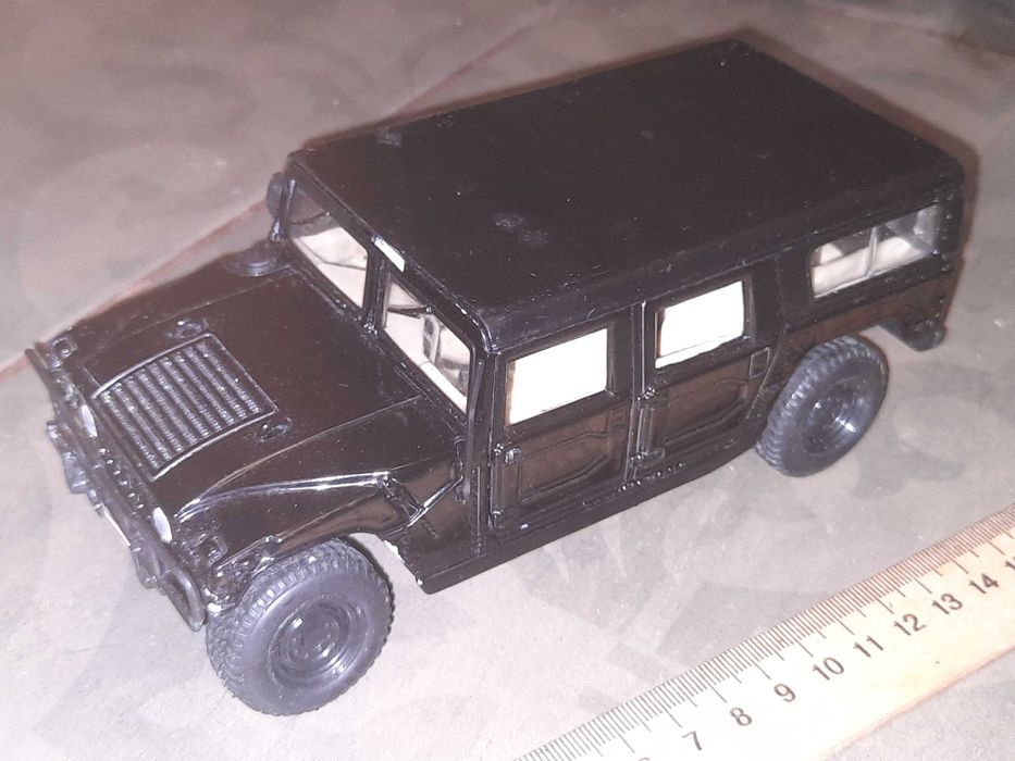 Модель автомобіля Hummer металева масштаб 1:27