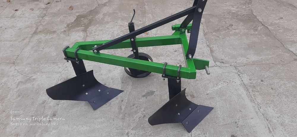 Плуг  для мінітрактора  від виробника