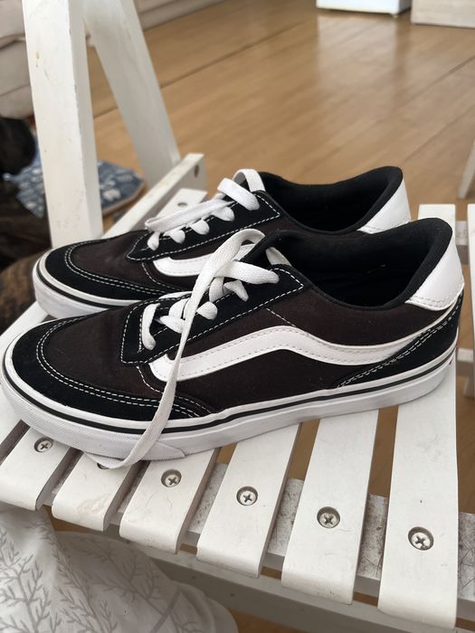 Sapatos semi novos
