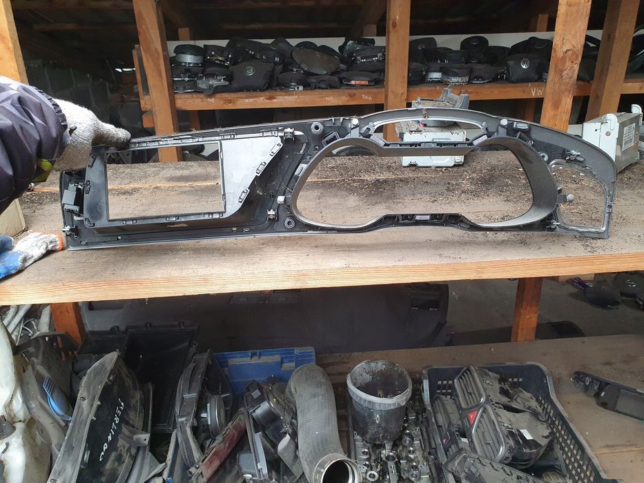 audi a4 b8 lift dekor ramka licznika konsoli 8k1857186am ładny