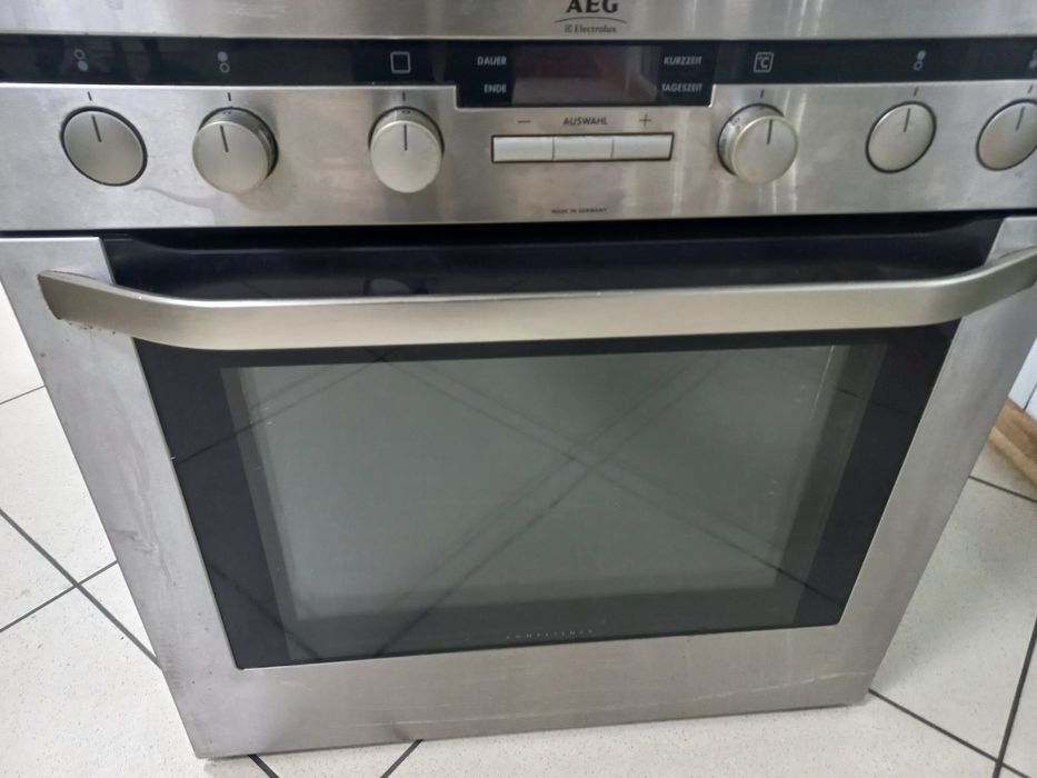 Індукційна плита з духовкою Electrolux AEG