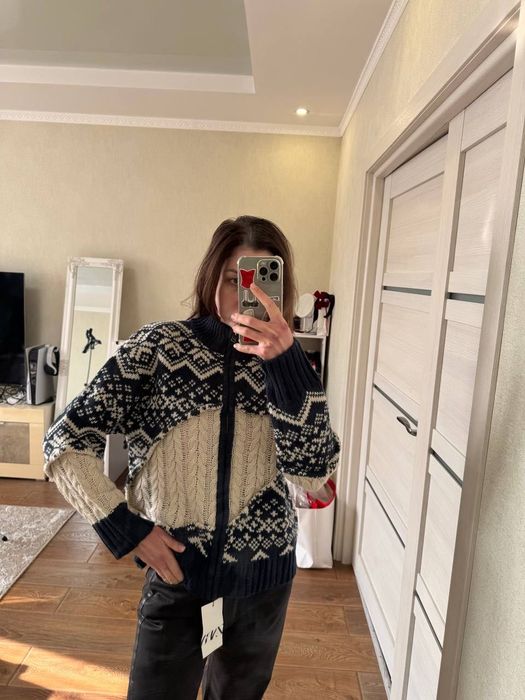 Кардиган Zara на блискавці в лижному стилі