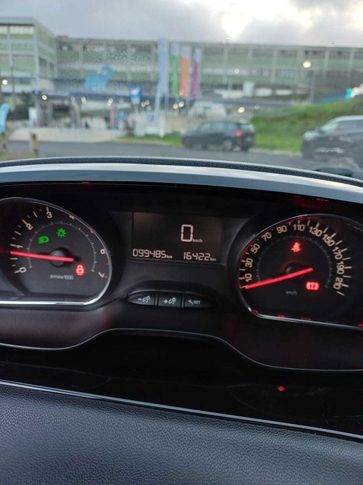 Peugeot 208 gasolina