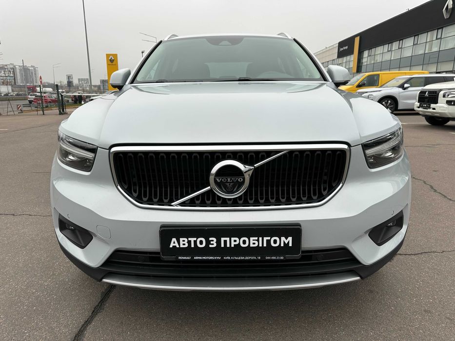 Volvo XC40 2020 Momentum Pro