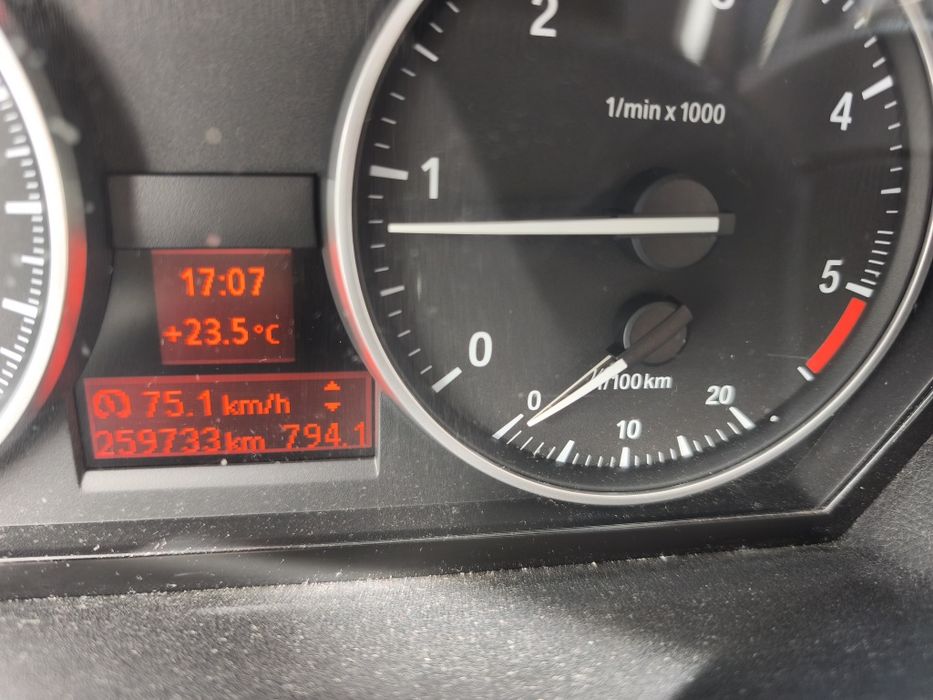 BMW E90 318d 20105325549033082265611