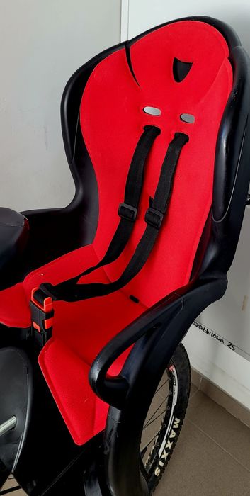 Fotelik rowerowy Hamax – montowany na ramę