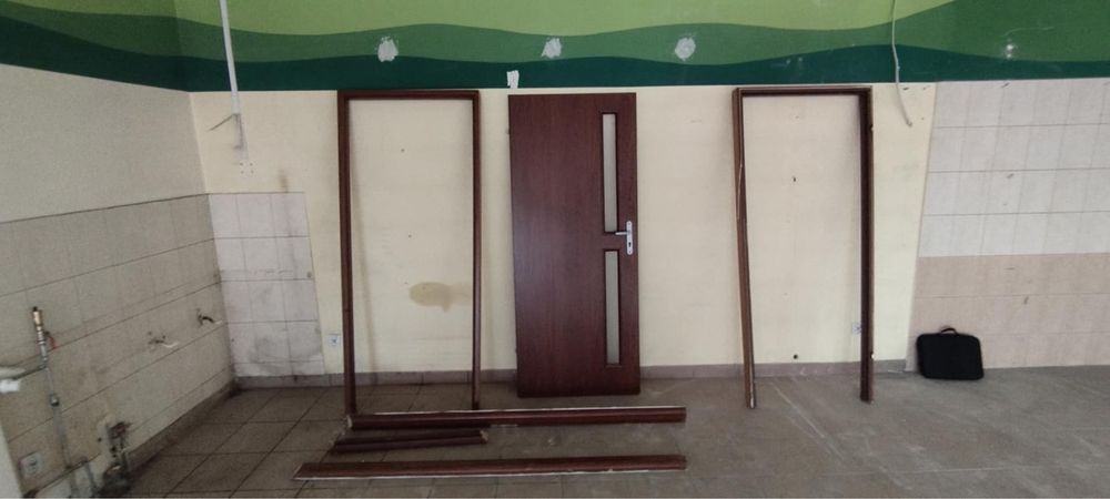 Drzwi 90 prawe trzy pary