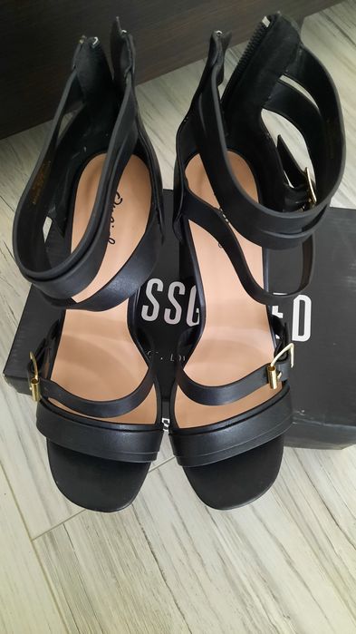 Szpilki sandały Missguided