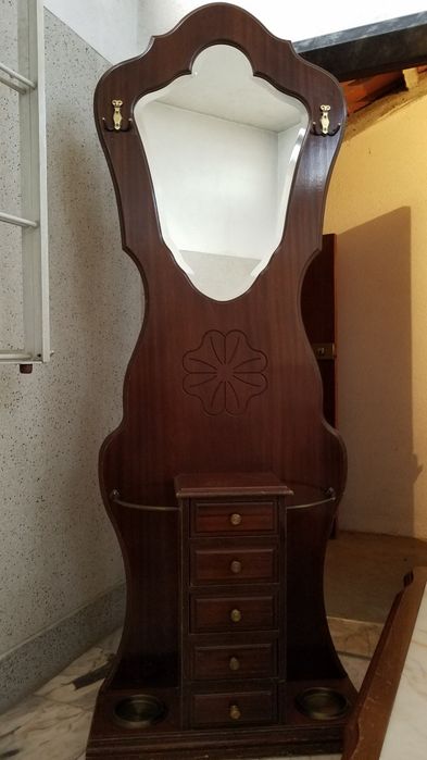 Bengaleiro madeira mogno