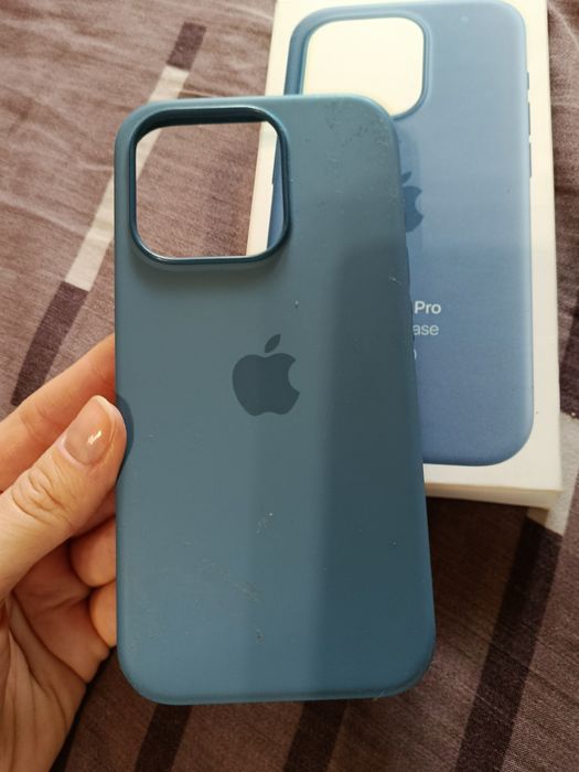 Продам чехол на Айфон 15