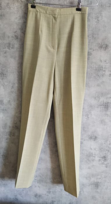 Calça senhora da Cortefiel. Tamanho 36. Nova.