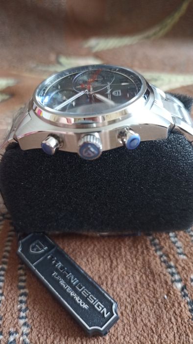 Часы кварцевые Pagani Design