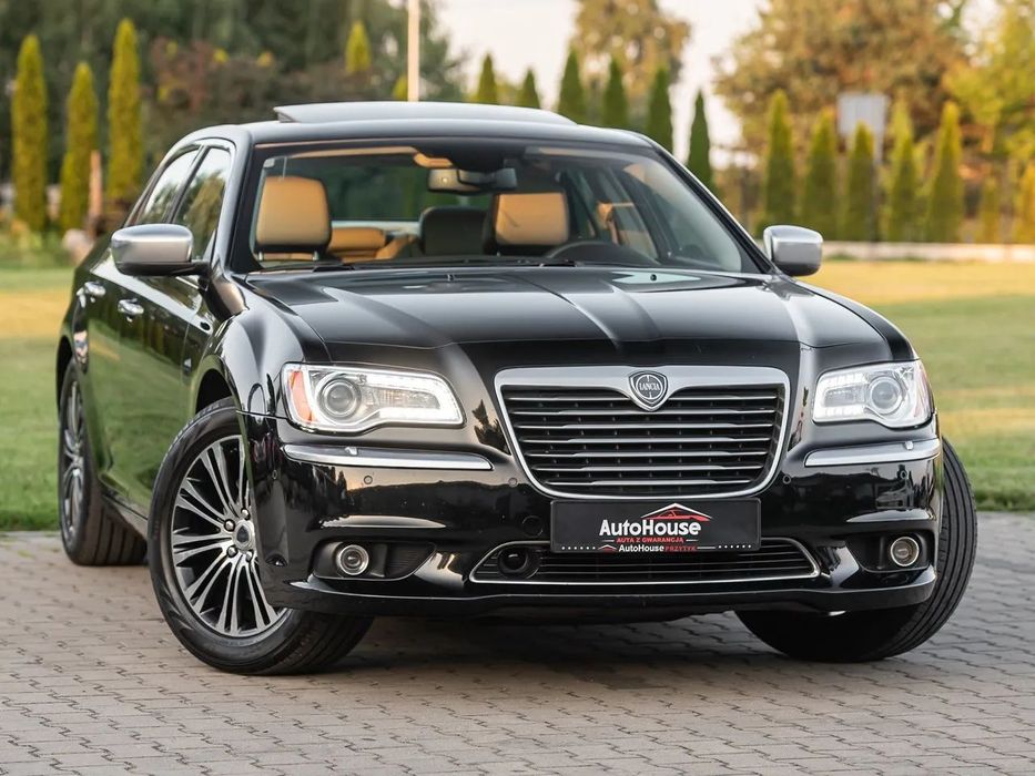 Lancia Thema 3.6 V6 286 KM AWD Full opcja Panorama/Radar/Ledy/Skóra/Navi/Serwis.