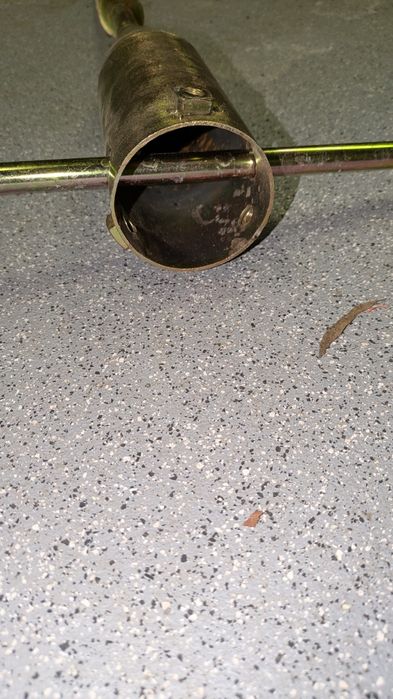 Wkręcane mocowanie parasola ogrodowego